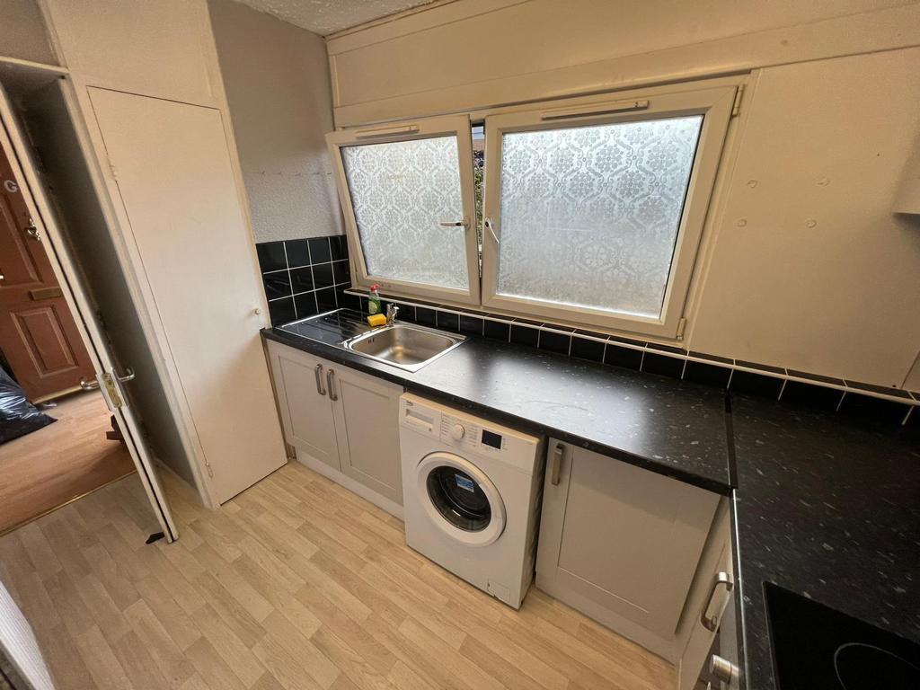 Large Single Room - E1(Zone 1)